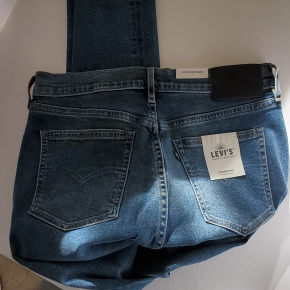 Levi's Sliver high shinny 100% Original's - Picture 2 of 5